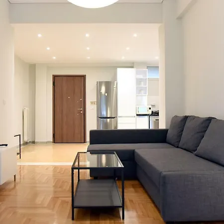 Kleopatra In Acropolis Apartment